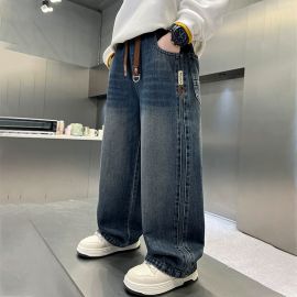 بنطلون جينز ولادي بموديل عصري