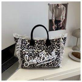 شنطة نسائيه بموديل نمري