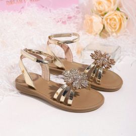 حذاء للبنات بتصميم عصري