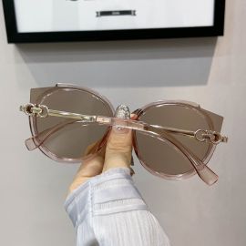 نظارة شمسيه نسائي عصريه 