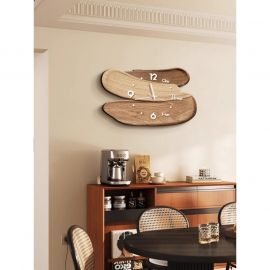 ساعة حائط خشبية بتصميم عصري