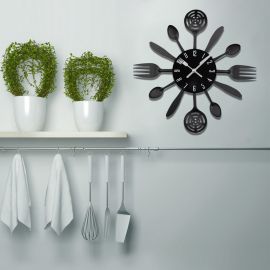 ساعة حائط للمطبخ بتصميم أدوات المائدة