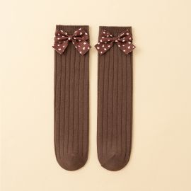 جوارب قطنية تصل لمنتصف الساق بفيوكة منقطة للفتيات الرضع / زوجين