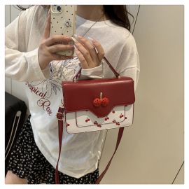 حقيبة نسائي مطبوعة برسمة كرز