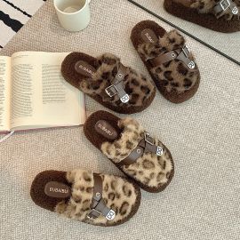 شبشب فرو بطبعة جلد النمر للسيدات 