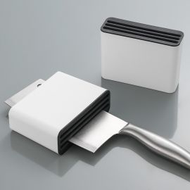 حامل سكاكين مثبت على الحائط