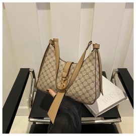 شنطة نسائي كاجوال