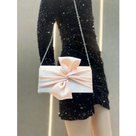 حقيبة سهرة نسائية بتصميم مستطيل مزين بفيونكة