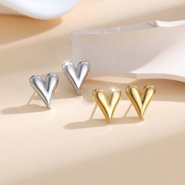 اقراط نسائيه على شكل قلب