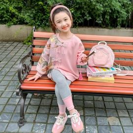 سويت شيرت وبنطال رياضي بأكمام طويلة بتصميم رياضي / قطعتين 