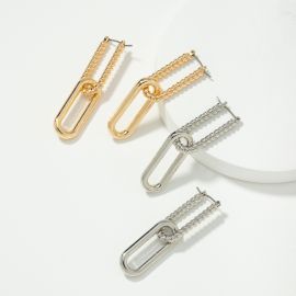 اقراط نسائية ترندي