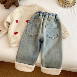 بنطلون جينز بناتي مزين بفرو 