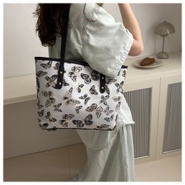 حقيبه كتف للسيدات مزينه برسومات فراشه