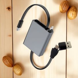 كابل بيانات مربع من سبيكة معدنية سحبة واحدة 4 في 1 يدعم الشحن السريع حتى 60 واط