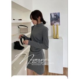 فستان قصير باكمام طويلة