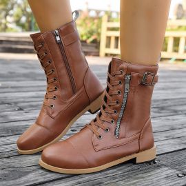 حذاء نسائي مزين بخيوط وسحاب 