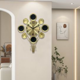 ساعة حائط فنية بشكل باقة زهور