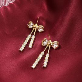 اقراط نسائي على شكل فيونكا مزينه بحجرالراين