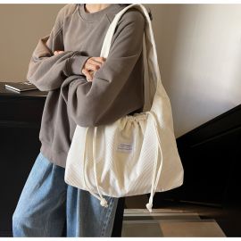 شنطة كتف نسائي ذات سعه