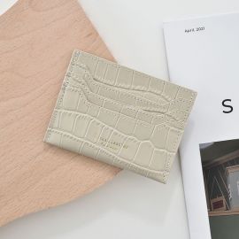 محفظة بطائق متعدده الطبقات