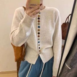 كارديجان محبوك بأكمام طويلة وازرار امامية