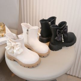 حذاء بناتي مرفوع مزين بفيونكا ولؤلؤ