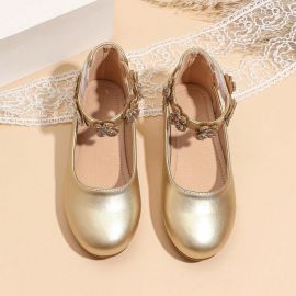 حذاء بناتي لامع مسطح