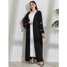 عباية نسائية باكمام منقوشة بفراشات