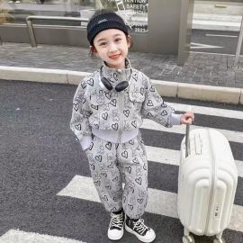 طقم خريفي بأكمام طويلة وبنطال طويل أناقة دافئة لكل يوم من الياف البوليستر 