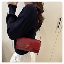 شنطة نسائي مستطيلة الحجم 