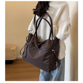 حقيبة نسائية ذات سعة كبيرة