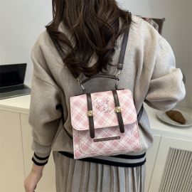 شنطة ظهر نسائي بتصميم عصري