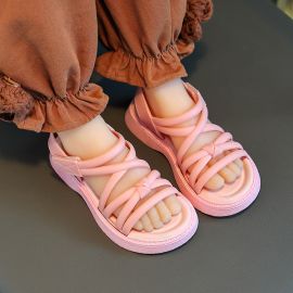 صندل بناتي بتصميم مريح، يتميز بنعل سميك مانع للانزلاق وحزام كاحل قابل للتعديل