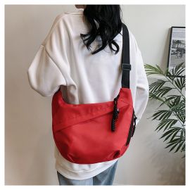 شنطة كتف نسائي بنمط رياضي