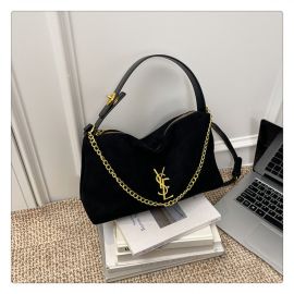 حقيبة سان لوران واسعة الحجم