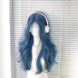 شعر أزرق ضبابي طويل ومموج بلمسة منعشة للنساء