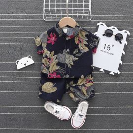  طقم كاجوال صيفي من القطن الناعم بقميص بأكمام وأزرار امامية وشورت قصير للأطفال 