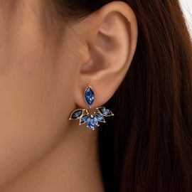 اقراط نسائي مزينه بحجرالراين