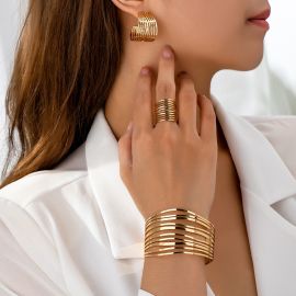 طقم نسائي ناعم من3 قطع