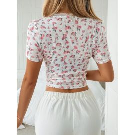 بلوزه نسائي منقوشه بورود باكمام قصيره