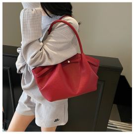 شنطه يد نسائية بتصميم مميز