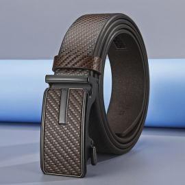 حزام كلاسيكي يكمّل الإطلالة الرسمية والعصرية للرجال