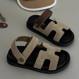 صندل ولادي واسعة وسميكة القاع