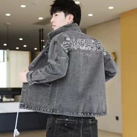 جاكت جينز بأزرار أمامية وجيوب جانبية كبيرة بتصميم كلاسيكي للرجال 