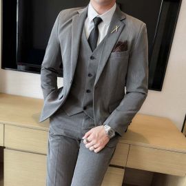 بدلة رسمي تصميم كوري بنمط راقي وفخم، بدلة لرجال الأعمال بخامة مريحة 3 قطع