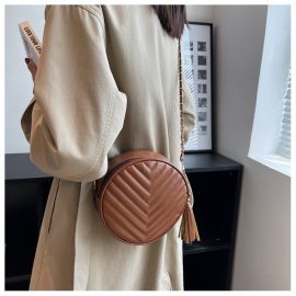 شنطه نسائي على شكل دائري