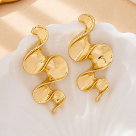 اقراط نسائيه ذهبيه 