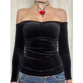 بلوزه نسائي مخمل باكمام طويلة