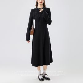 فستان نسائي ضيق الخصر متوسط ​​الطول برقبة دائرية وأكمام طويلة 