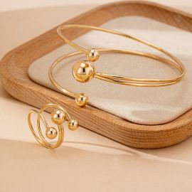 طقم اكسسوار نسائي على شكل كرات صغيره 